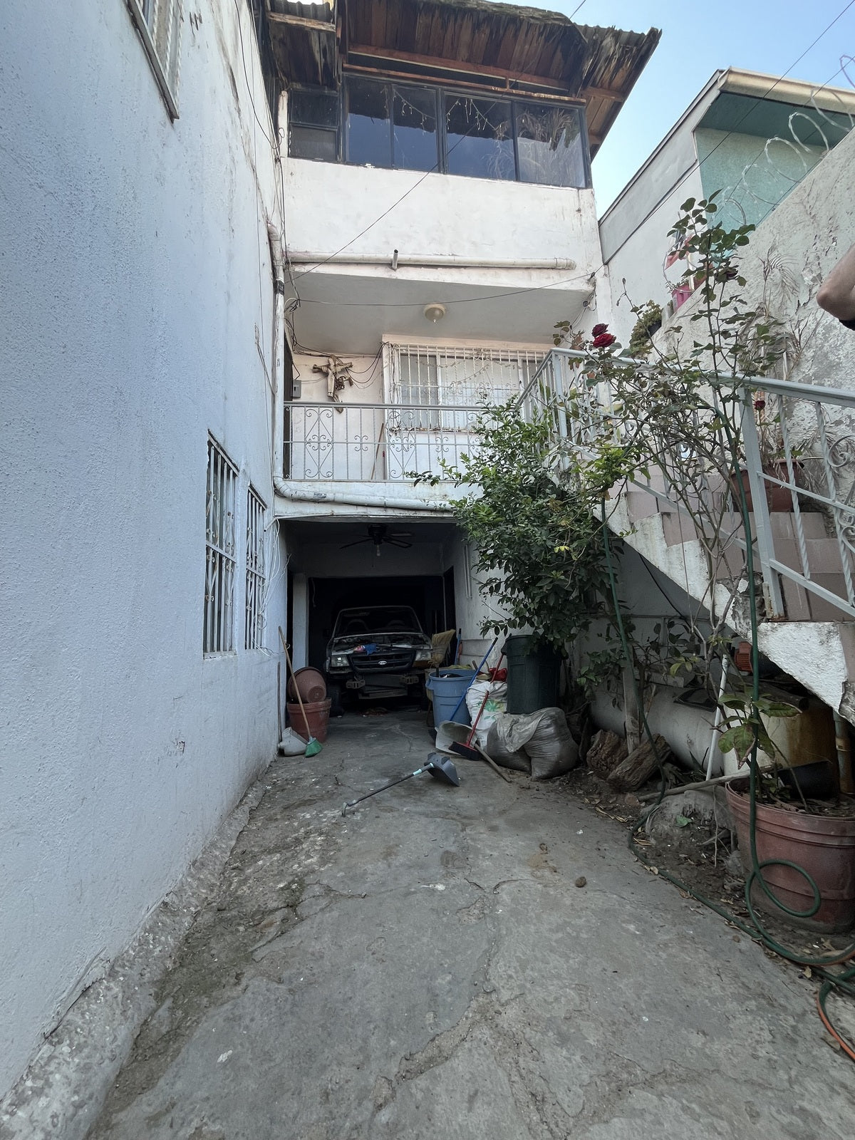 70-76, Tijuana