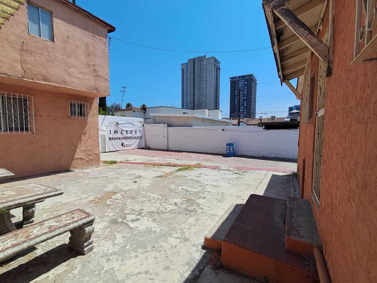 Gabilondo, Tijuana