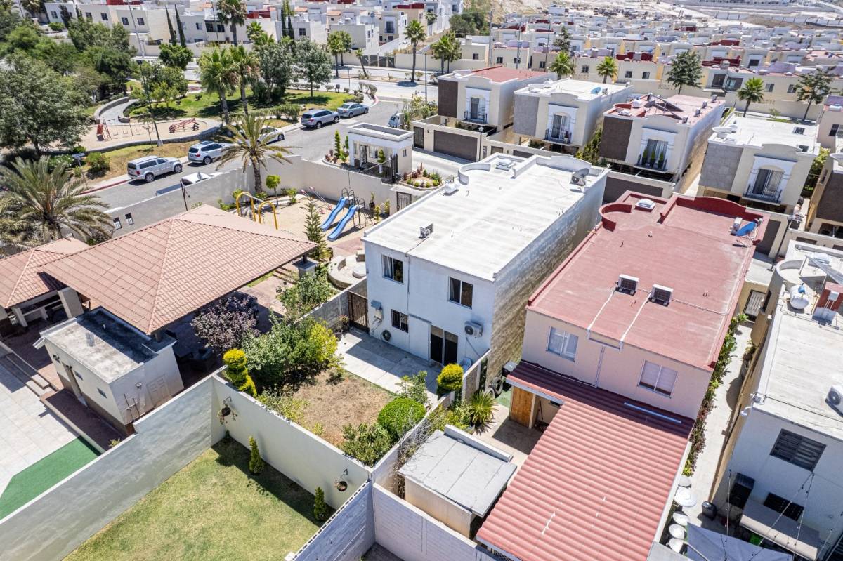 Verona, Tijuana
