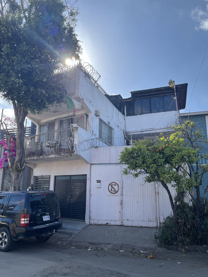 70-76, Tijuana